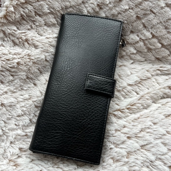 Matt & Nat Wallet - Picture 5 of 9